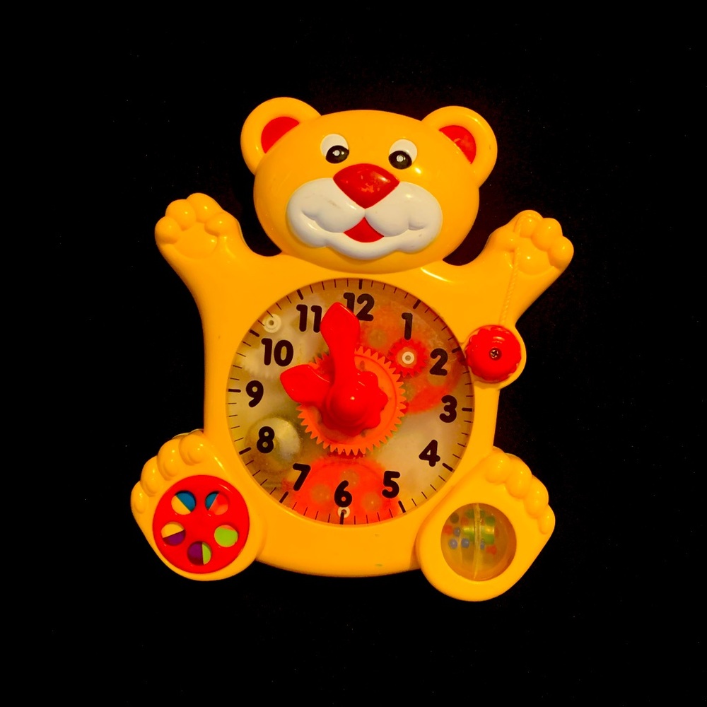 Redbox my lil bear clock